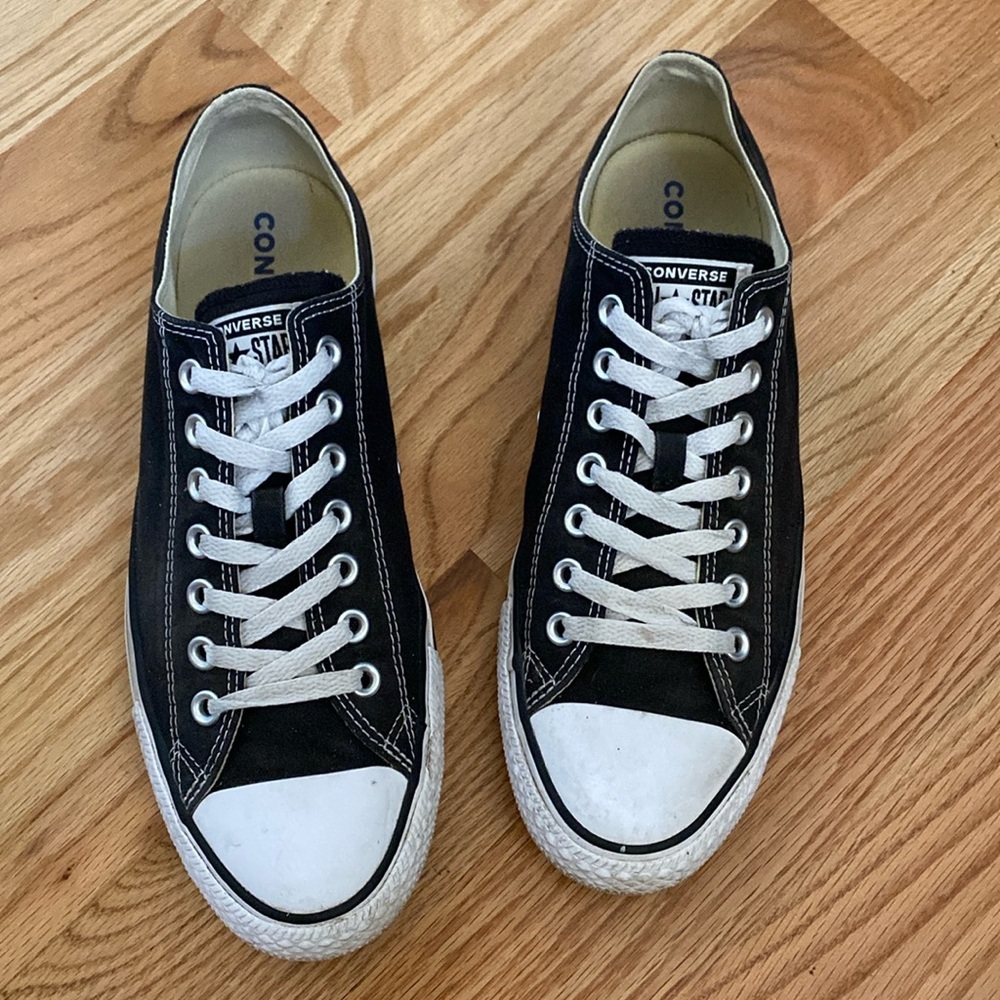 Converse Chuck Taylor All Star Sneakers Size:9.5 Mens/Womens 11 black/White shoe